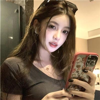 月亮中的亚马逊女人